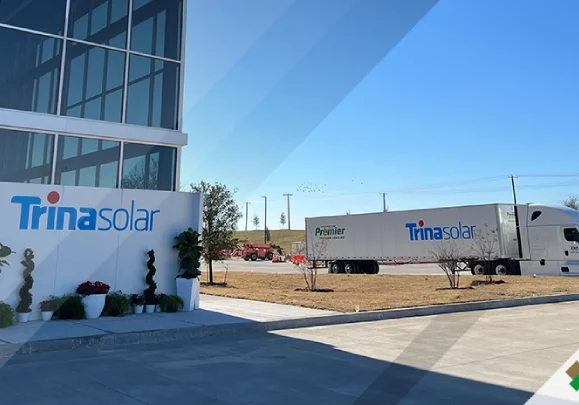 How Trina Solar Panels Outperform in Oman’s Desert Climate